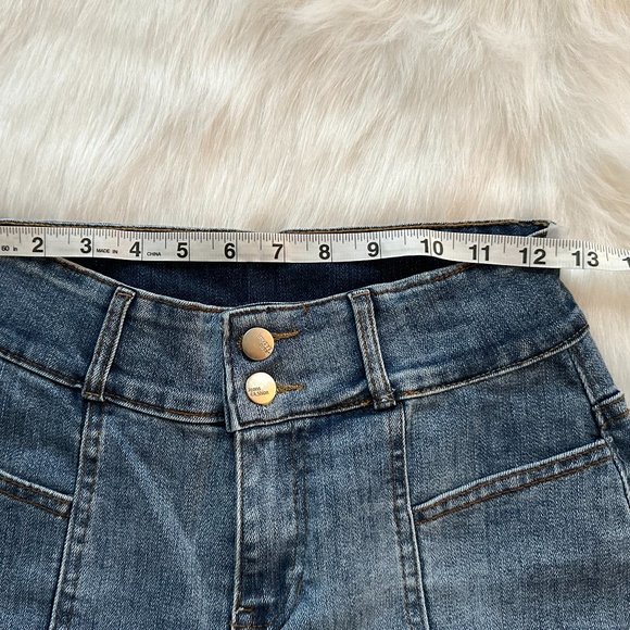 Jeans F.A.Shion High Waist Slim Raw Hem Mickey Mouse Embroidered Patch Size 24 - Picture 5 of 9